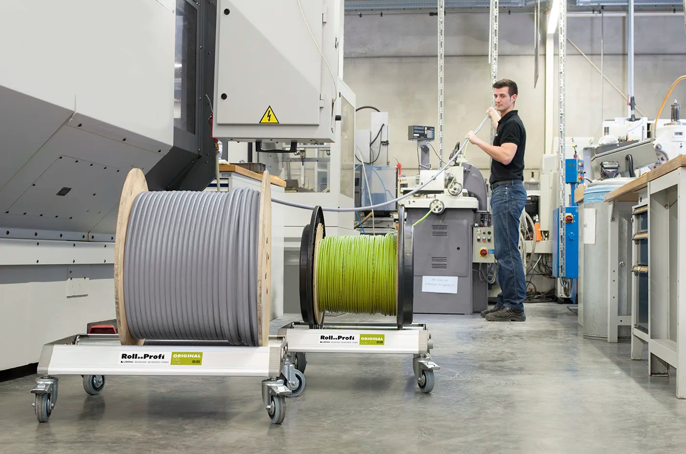 2 Rollprofi ORIGINAL cable caddies in use